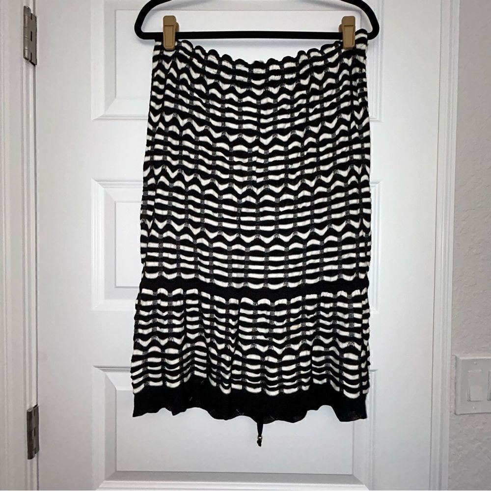 Cache Strapless Knit Woven Top - Picture 5 of 5